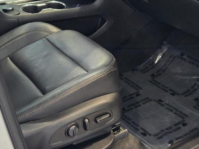 used 2020 Chevrolet Traverse car, priced at $27,695