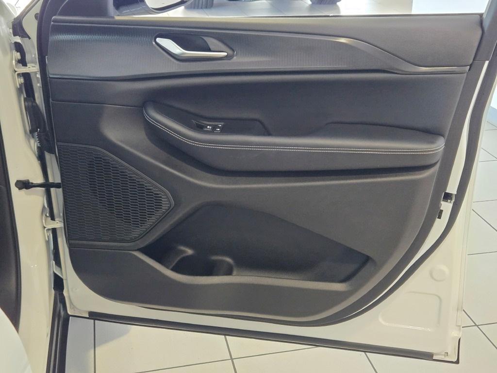used 2023 Jeep Grand Cherokee car, priced at $34,495