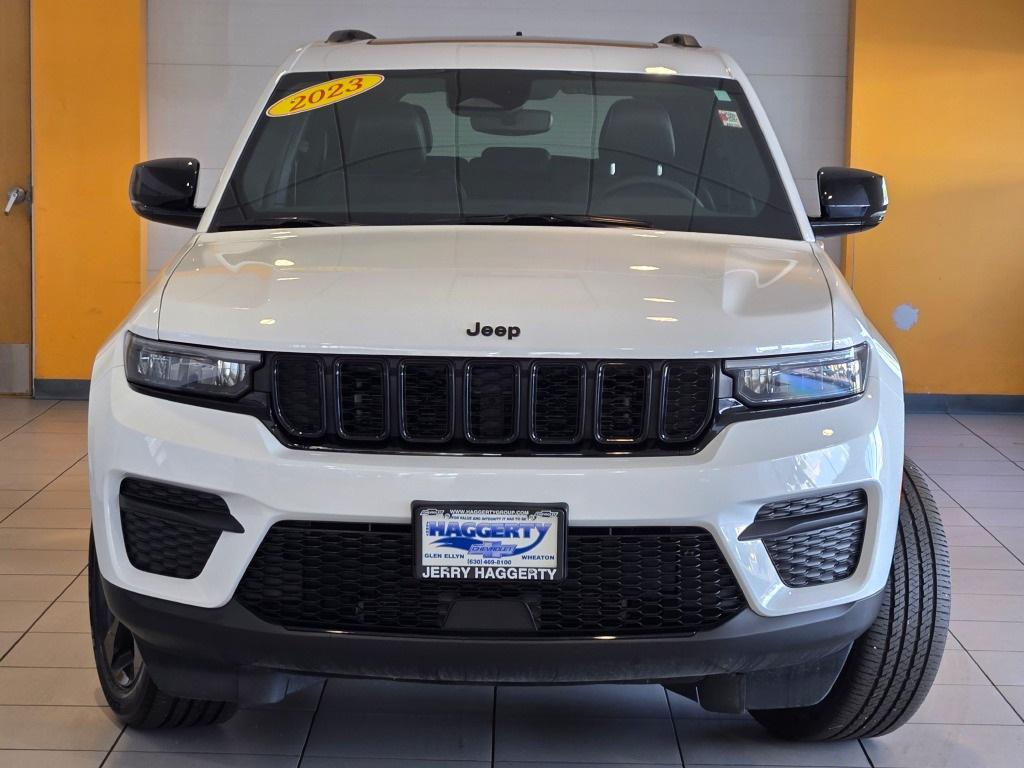 used 2023 Jeep Grand Cherokee car, priced at $34,495