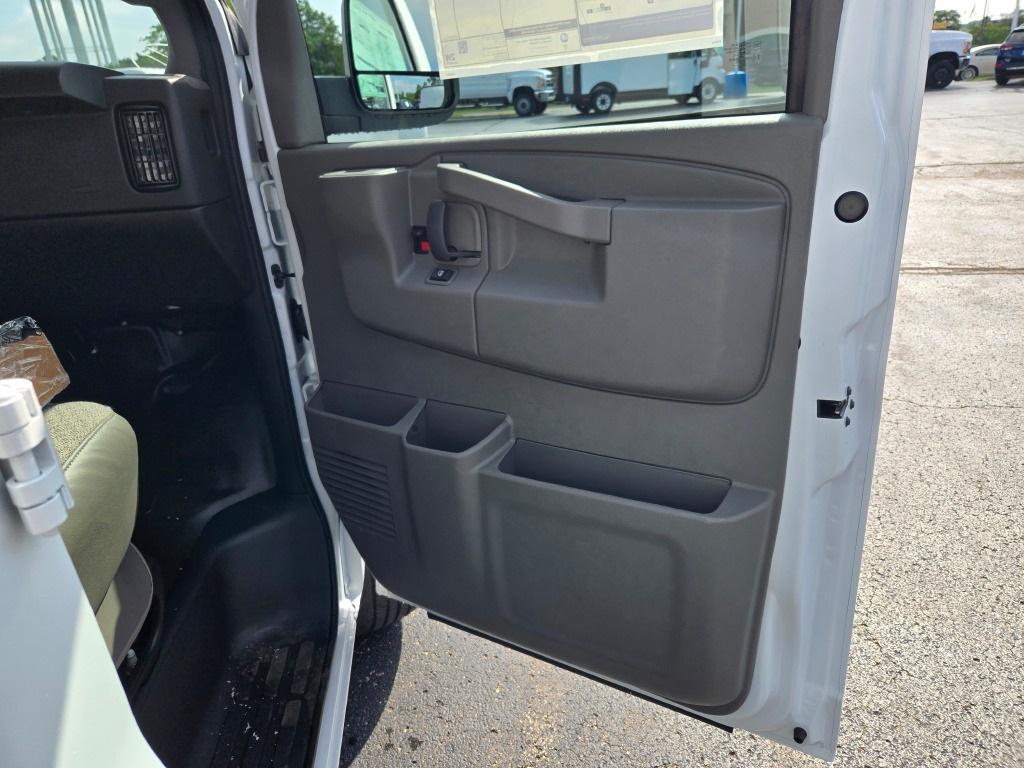 new 2025 Chevrolet Express 2500 car, priced at $47,148