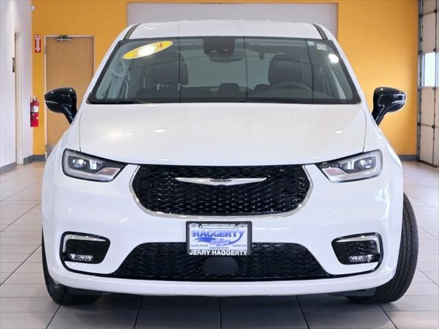used 2024 Chrysler Pacifica car, priced at $32,795