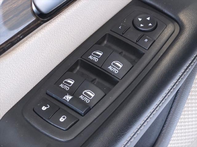 used 2022 Chrysler Pacifica Hybrid car, priced at $33,795