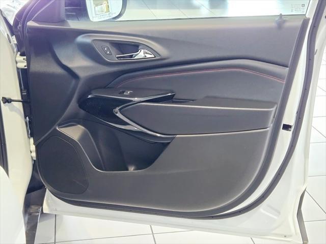 new 2025 Chevrolet Trax car, priced at $25,890