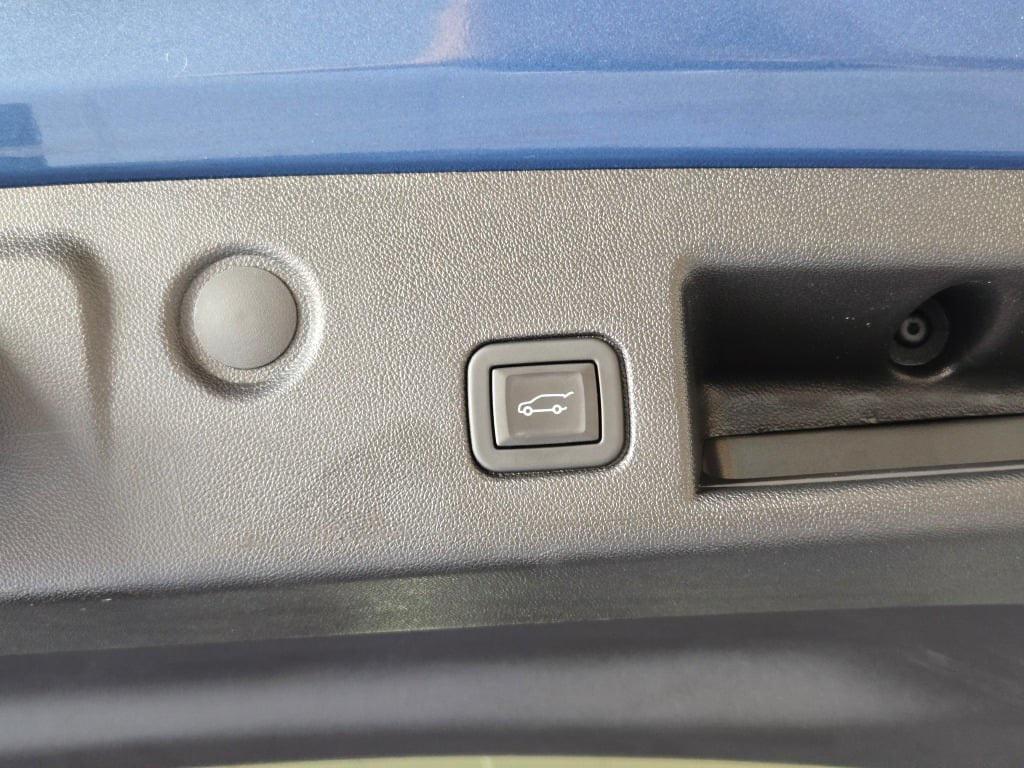 used 2024 Chevrolet Equinox car, priced at $25,795
