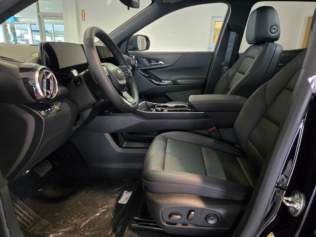 new 2026 Chevrolet Equinox car, priced at $33,270