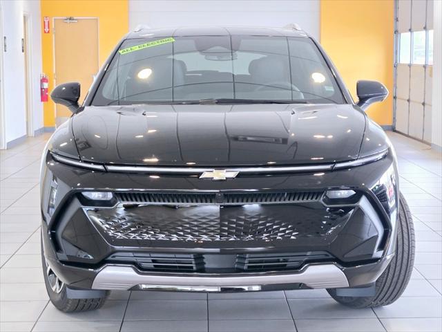 new 2025 Chevrolet Equinox EV car, priced at $46,890