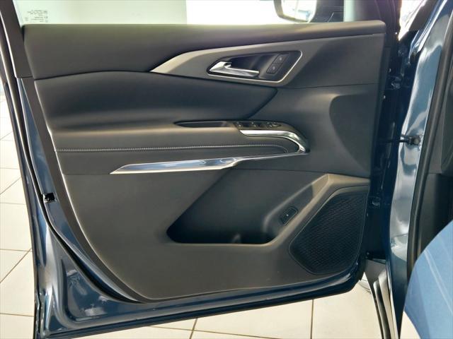 new 2025 Chevrolet Traverse car, priced at $42,295