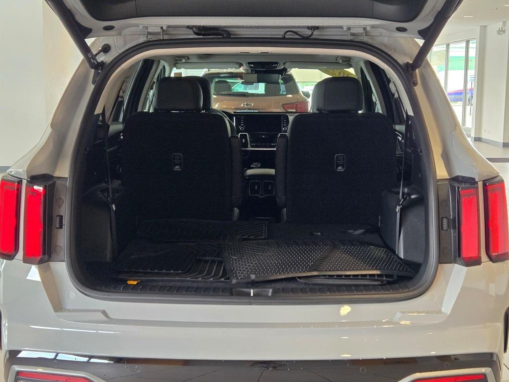 used 2022 Kia Sorento car, priced at $31,495