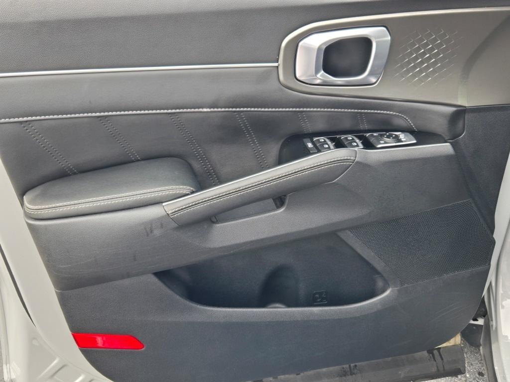 used 2022 Kia Sorento car, priced at $31,495