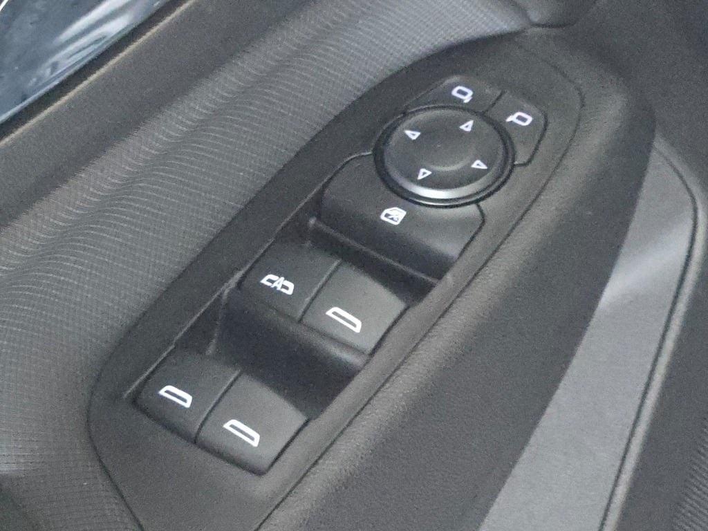 used 2022 Chevrolet Equinox car, priced at $23,395