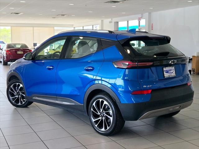 used 2022 Chevrolet Bolt EUV car, priced at $23,995