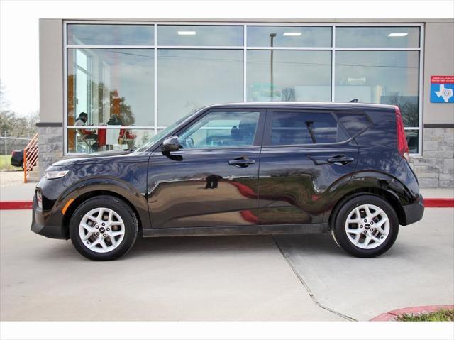 used 2022 Kia Soul car, priced at $17,838