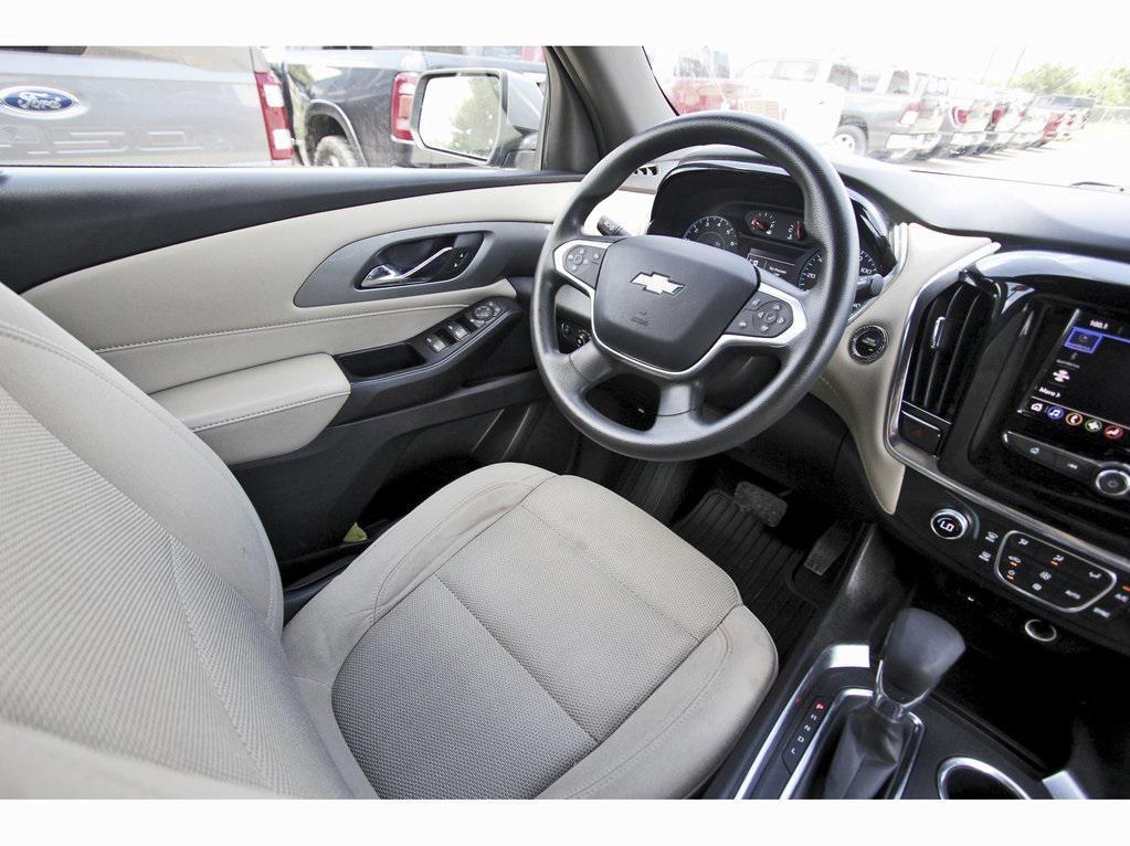 used 2023 Chevrolet Traverse car, priced at $19,389