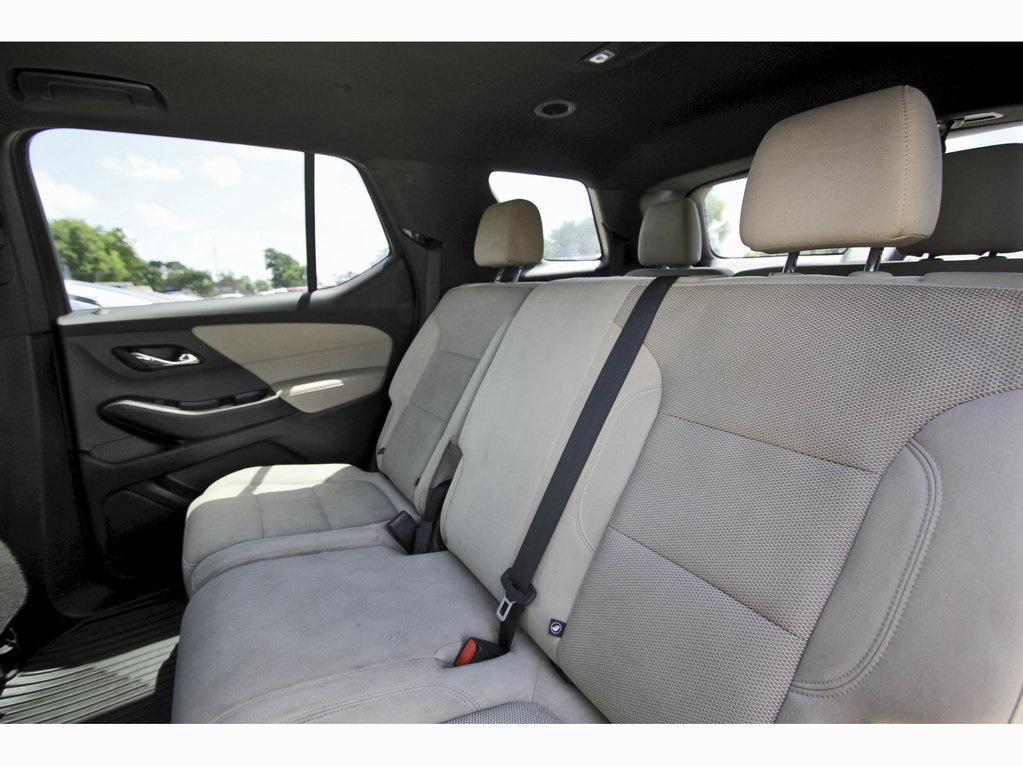 used 2023 Chevrolet Traverse car, priced at $19,389