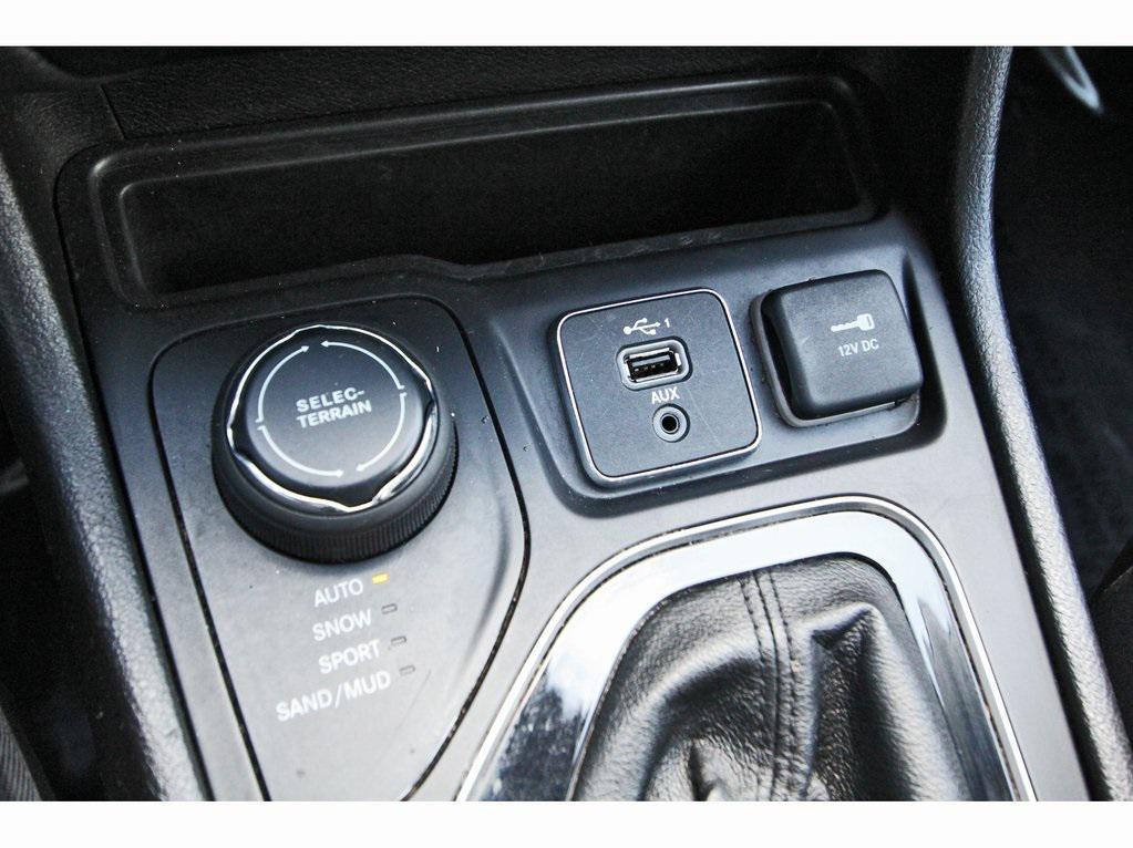 used 2021 Jeep Cherokee car, priced at $24,198