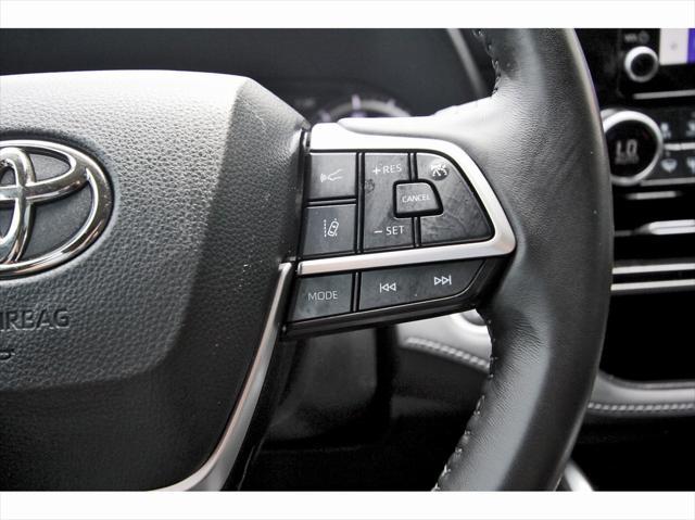 used 2024 Toyota Highlander car, priced at $35,598