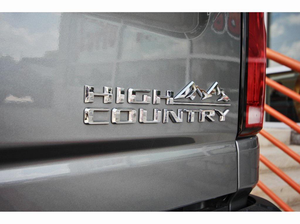 used 2024 Chevrolet Silverado 2500 car, priced at $63,118