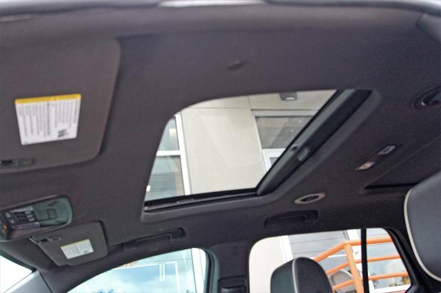 used 2023 Chevrolet Traverse car, priced at $37,389