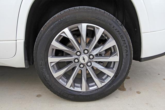 used 2023 Chevrolet Traverse car, priced at $37,389