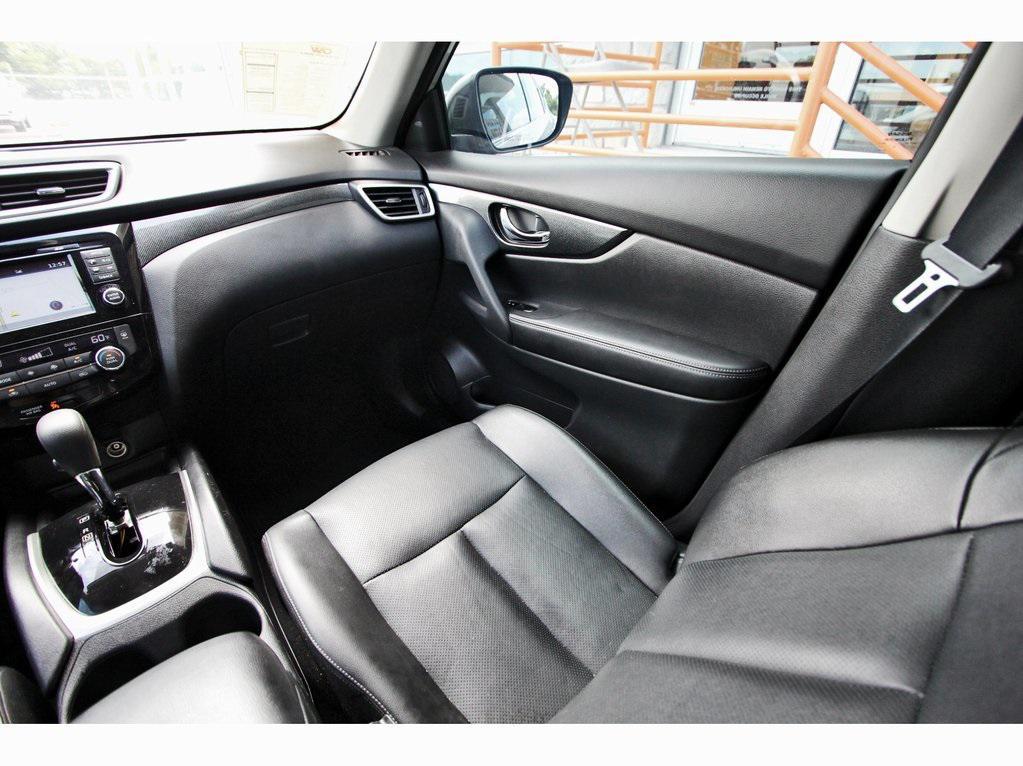 used 2016 Nissan Rogue car, priced at $15,759