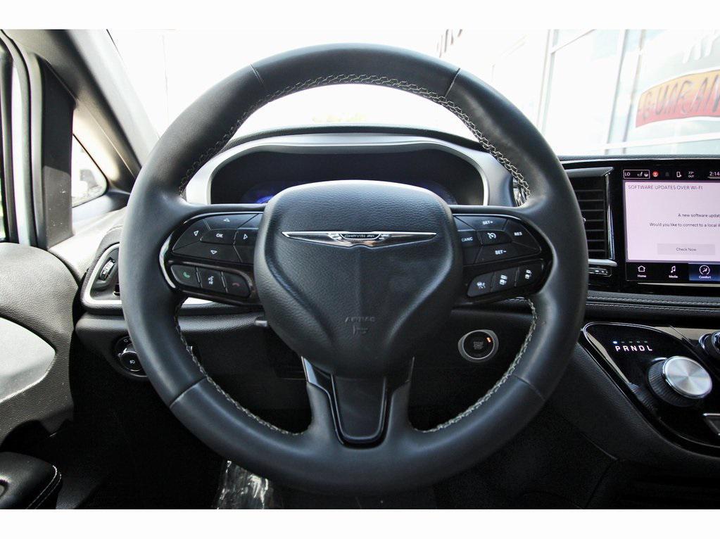 used 2022 Chrysler Pacifica car, priced at $17,738