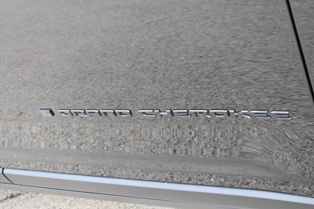 new 2025 Jeep Grand Cherokee car, priced at $41,757