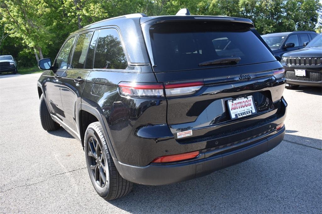 used 2024 Jeep Grand Cherokee car, priced at $31,277
