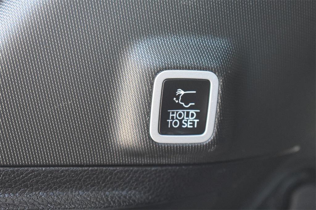 used 2024 Jeep Grand Cherokee car, priced at $32,377