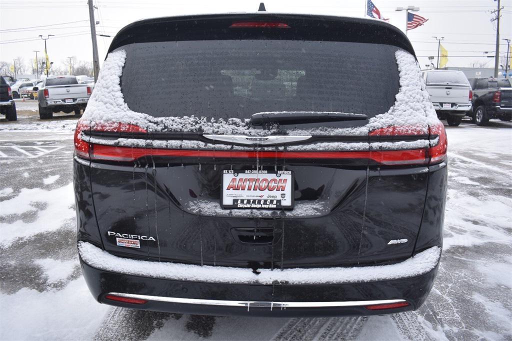 new 2025 Chrysler Pacifica car, priced at $43,651
