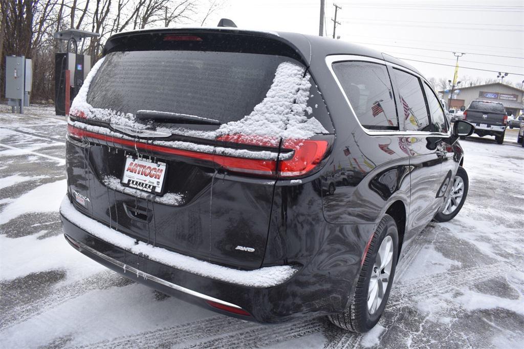 new 2025 Chrysler Pacifica car, priced at $43,651