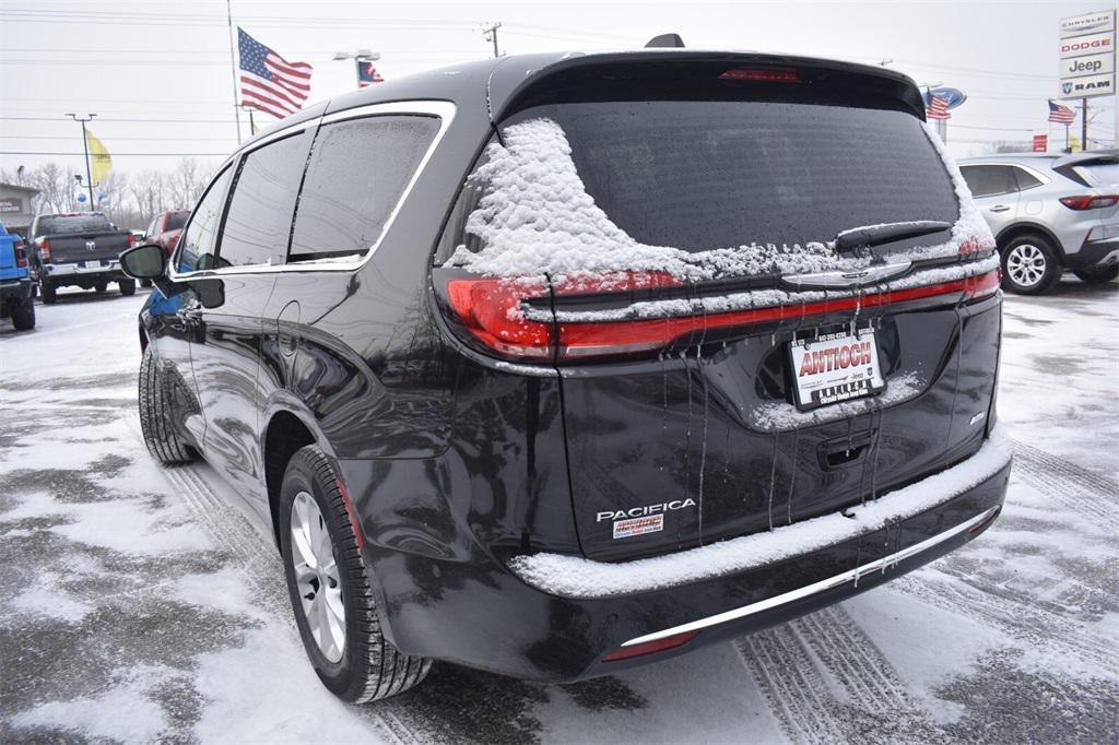 new 2025 Chrysler Pacifica car, priced at $43,651