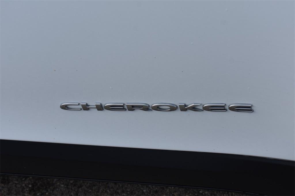 used 2019 Jeep Cherokee car, priced at $19,177