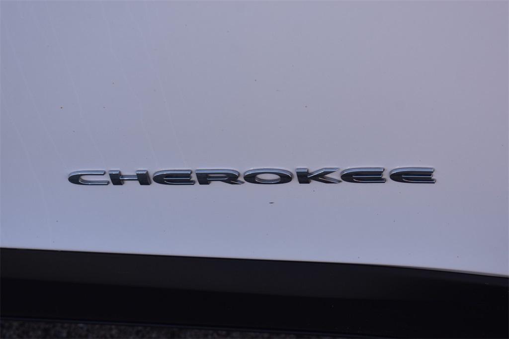 used 2019 Jeep Cherokee car, priced at $19,177