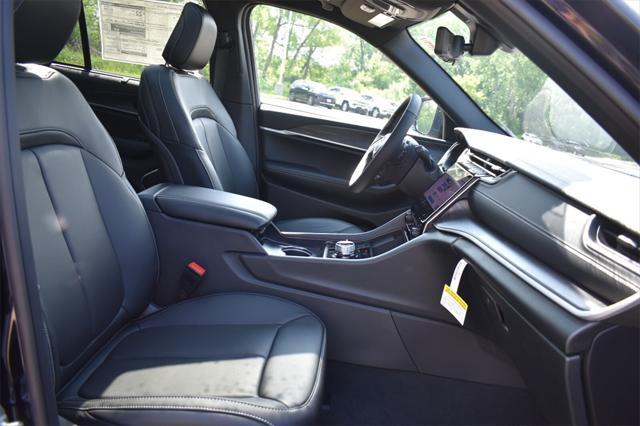 new 2025 Jeep Grand Cherokee car