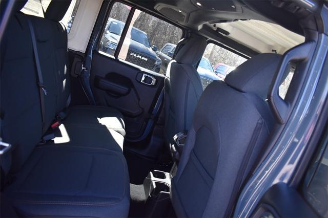 new 2025 Jeep Wrangler car, priced at $45,784