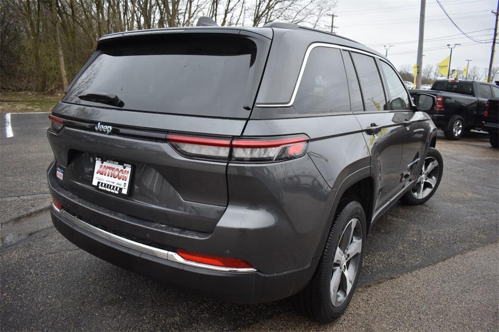 new 2024 Jeep Grand Cherokee car, priced at $39,995