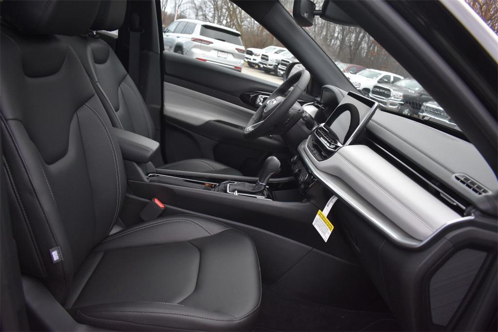 new 2025 Jeep Compass car, priced at $28,232