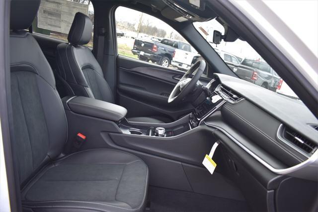 new 2025 Jeep Grand Cherokee car, priced at $41,239
