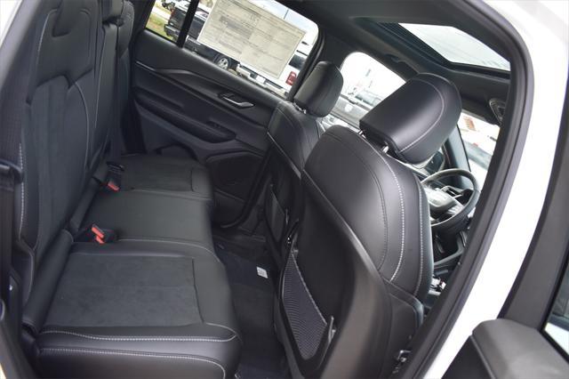 new 2025 Jeep Grand Cherokee car, priced at $41,239