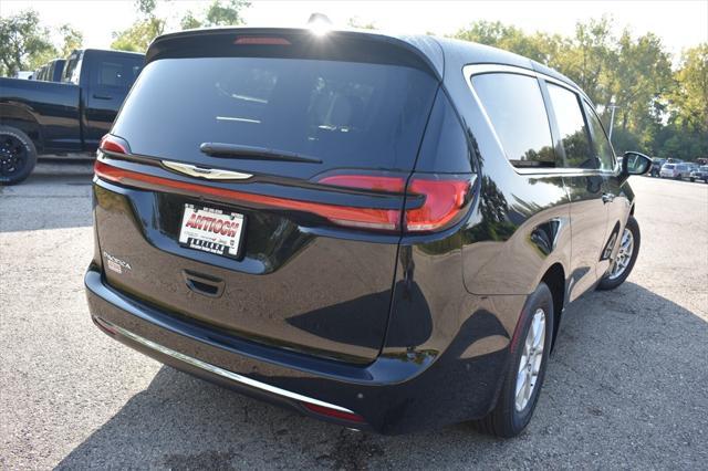 new 2024 Chrysler Pacifica car, priced at $35,492