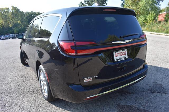 new 2024 Chrysler Pacifica car, priced at $35,492