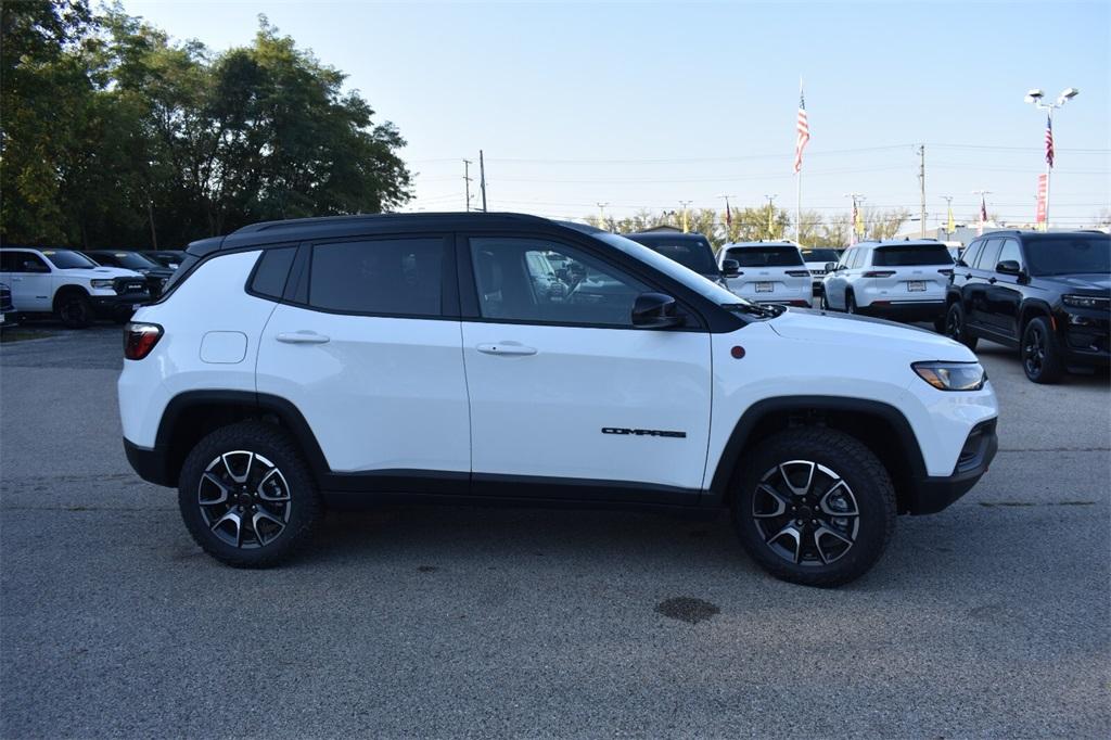 new 2026 Jeep Compass car, priced at $31,944
