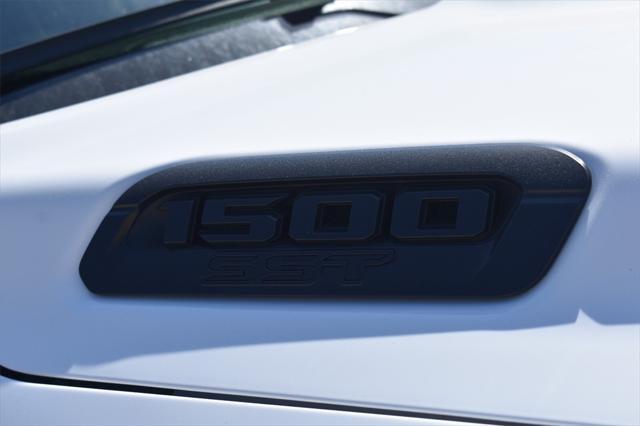 new 2025 Ram 1500 car, priced at $52,284