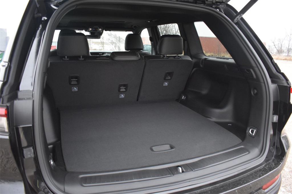 new 2025 Jeep Grand Cherokee car, priced at $39,966