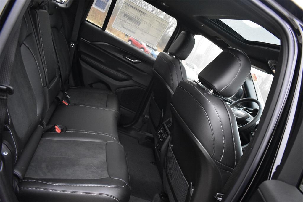 new 2025 Jeep Grand Cherokee car, priced at $39,966