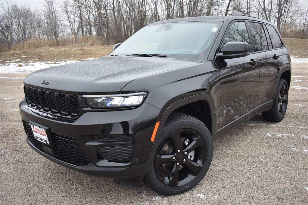 new 2025 Jeep Grand Cherokee car, priced at $39,966