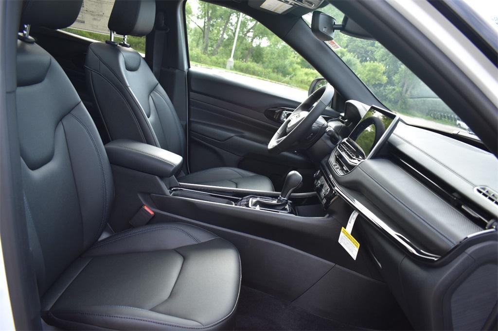 new 2025 Jeep Compass car, priced at $33,100