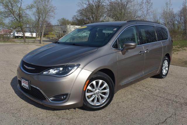 used 2017 Chrysler Pacifica car, priced at $10,977
