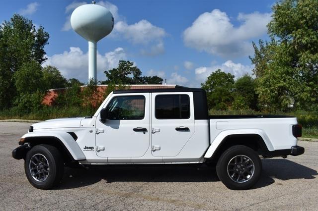 used 2023 Jeep Gladiator car, priced at $34,346