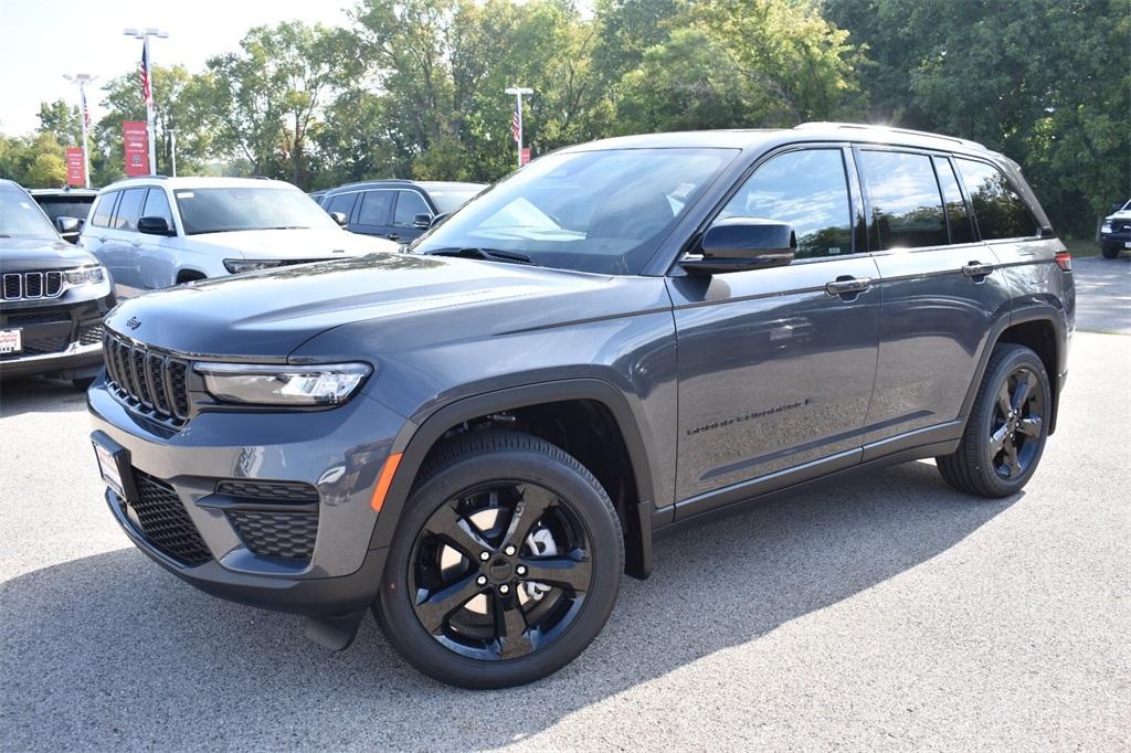 new 2025 Jeep Grand Cherokee car, priced at $41,591
